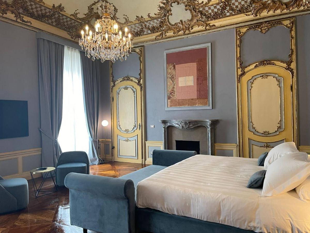 Palazzo Del Carretto-art Apartments&guesthouse * Torino