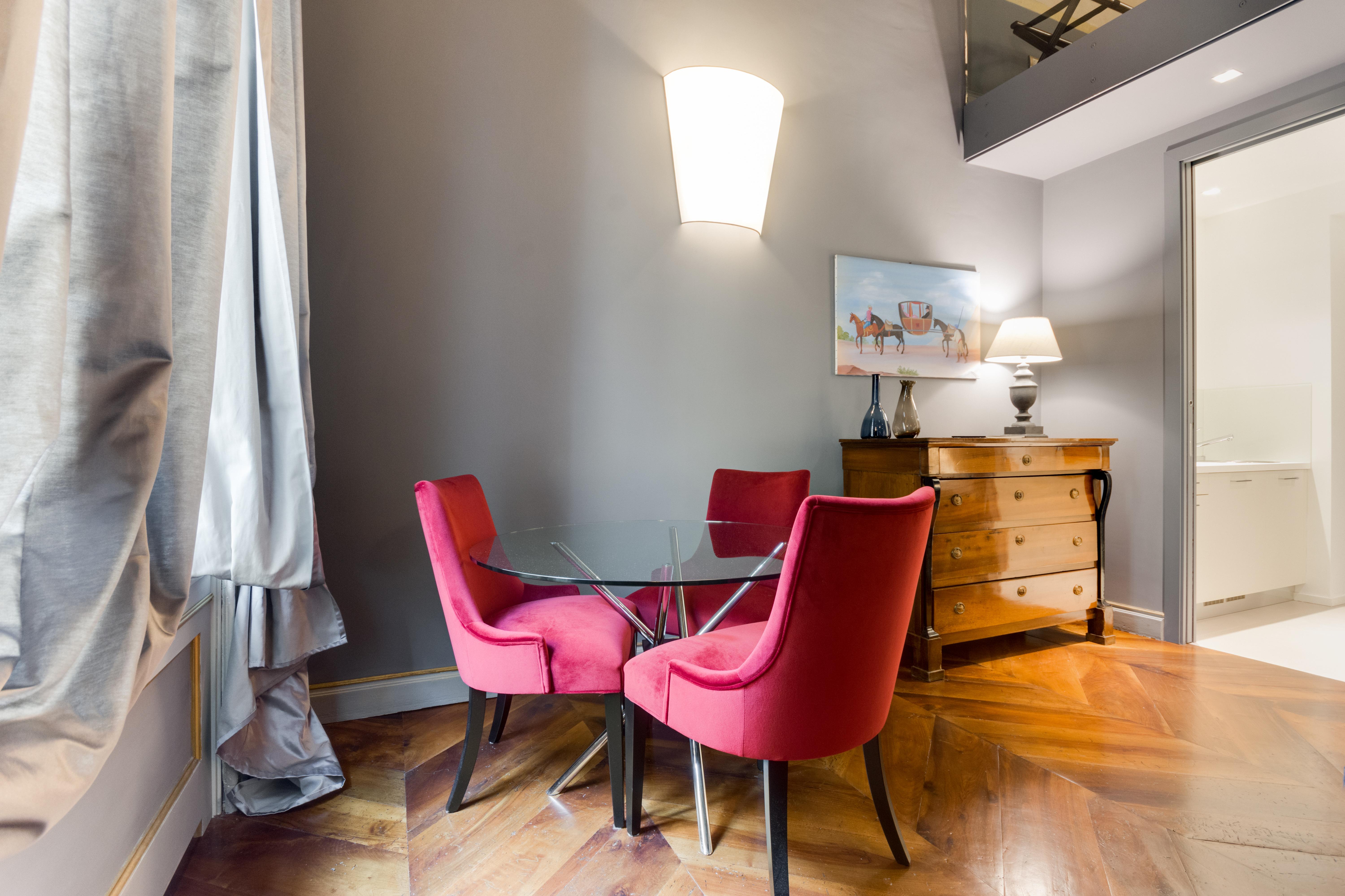 Palazzo Del Carretto-art And